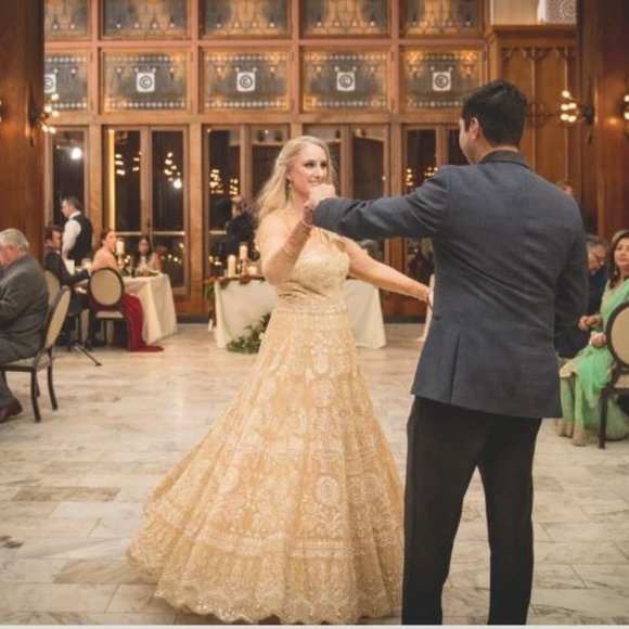 Tarun Tahiliani Embroidered Indian Bridal Gown - Picture 7 of 10